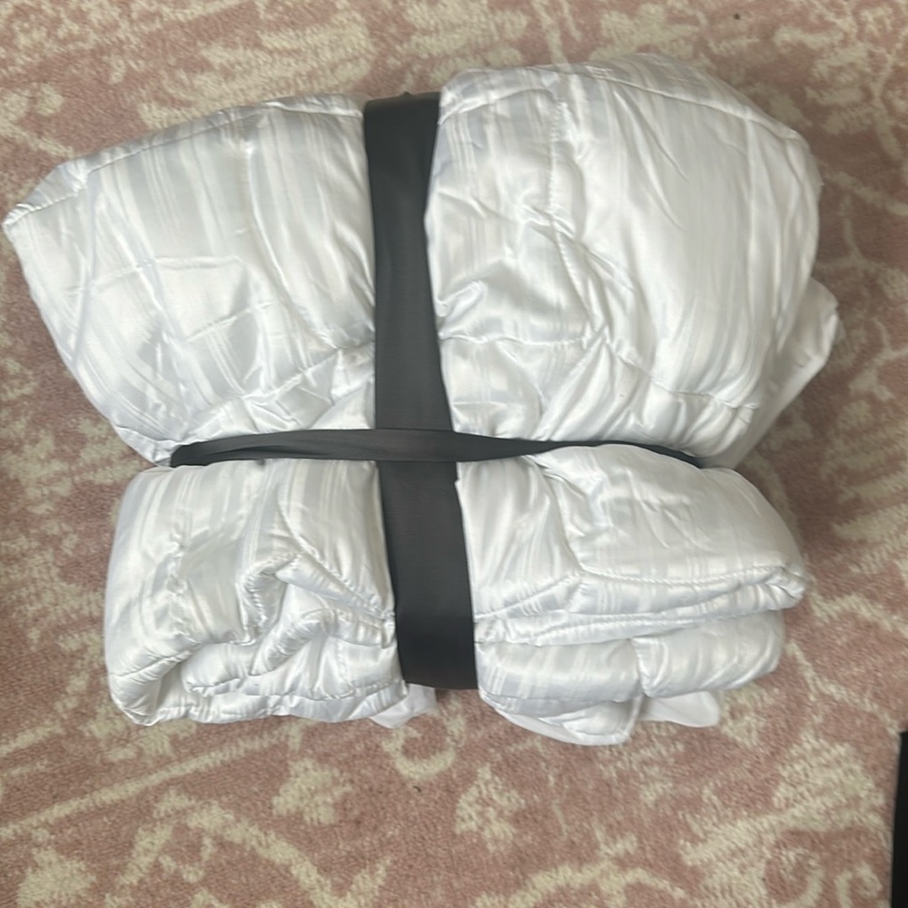 Never used queen size mattress cover